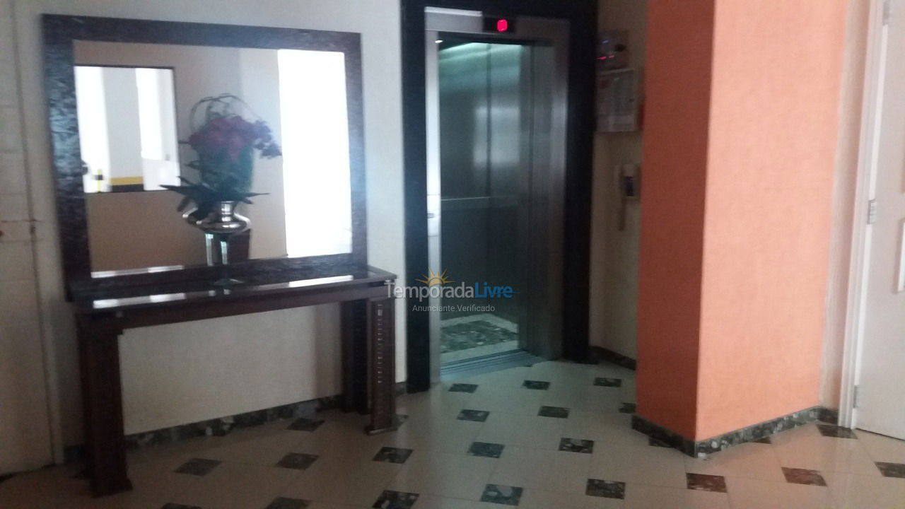 Apartamento para alquiler de vacaciones em Itapema (Meia Praia)