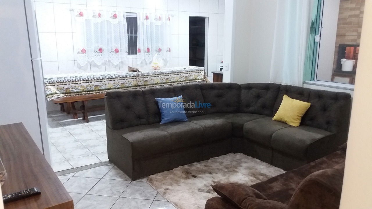 House for vacation rental in São Francisco do Sul (Prainha)