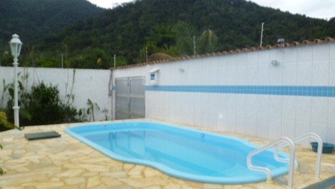 Casa Praia lazaro con 4 suites con piscina