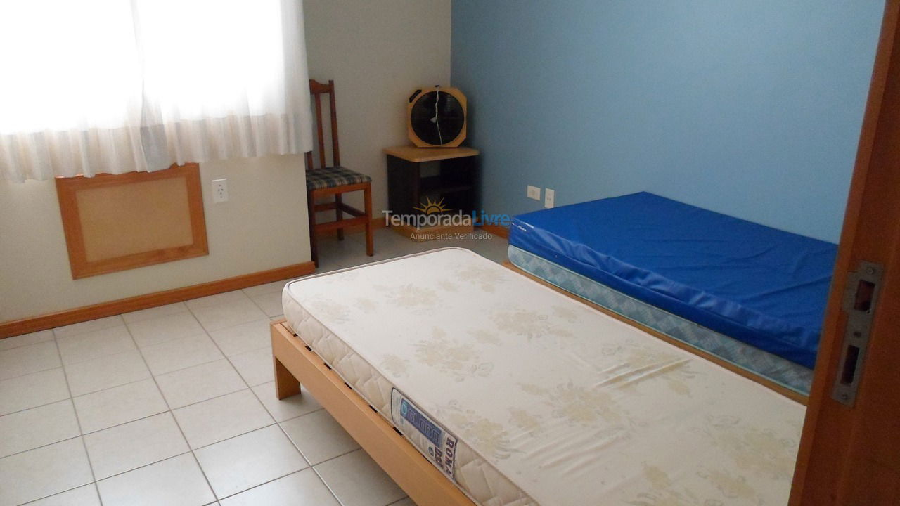 Apartment for vacation rental in Itapema (Meia Praia)