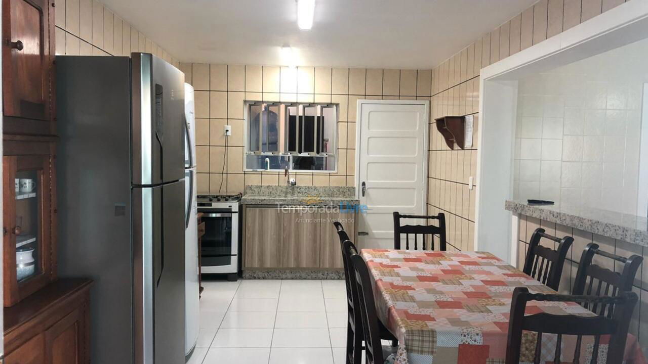 Casa para alquiler de vacaciones em Bombinhas (Praia de Bombinhas)