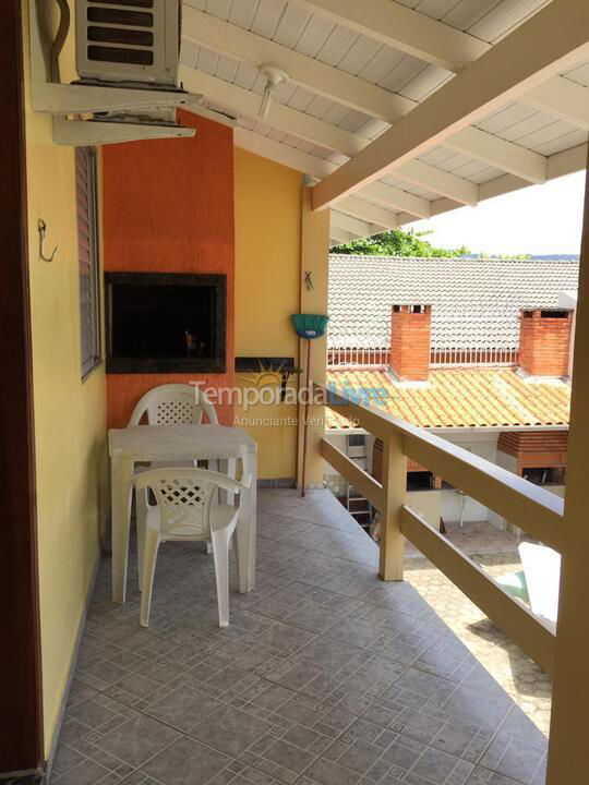 House for vacation rental in Garopaba (Centro)