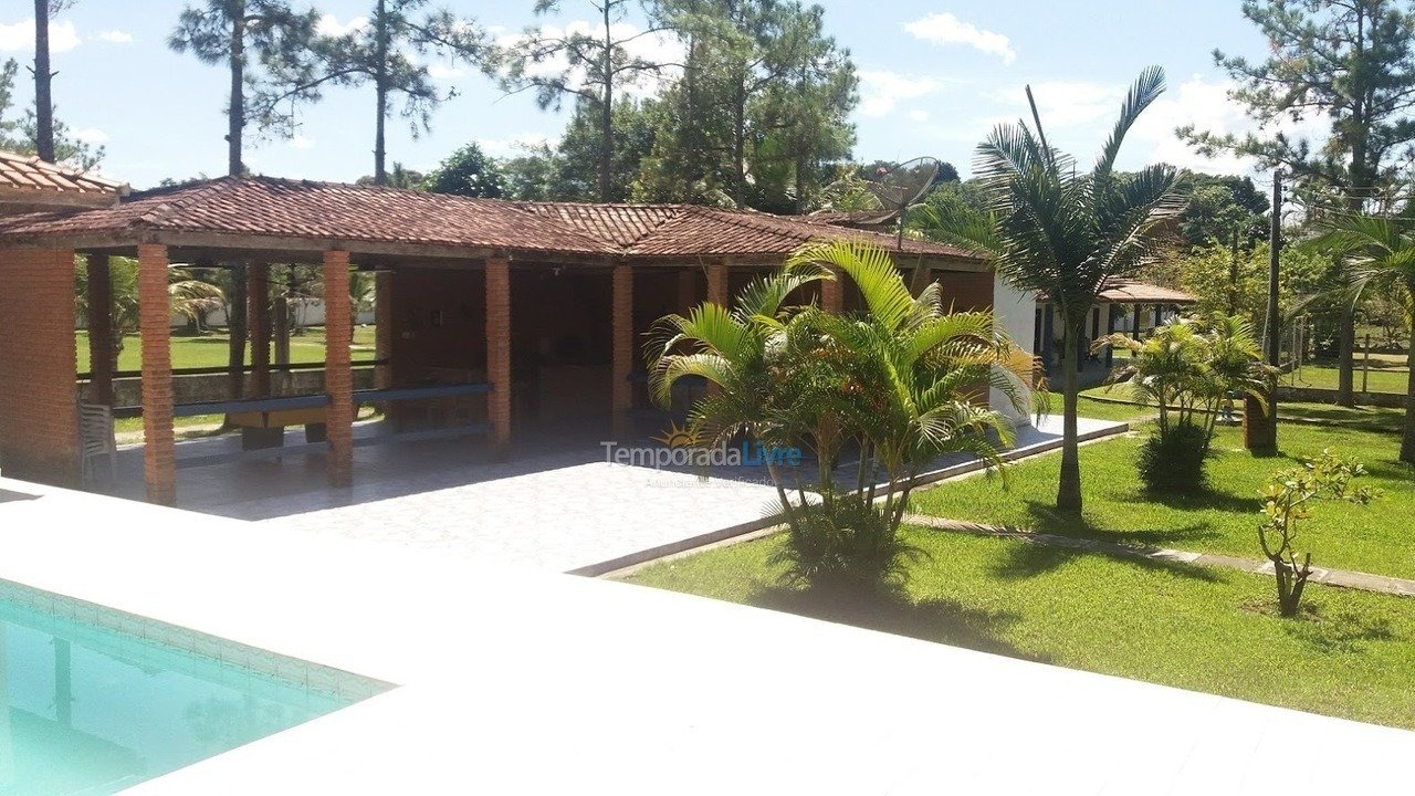 Chácara / sítio para aluguel de temporada em Itanhaém (Balneário Gaivotas)