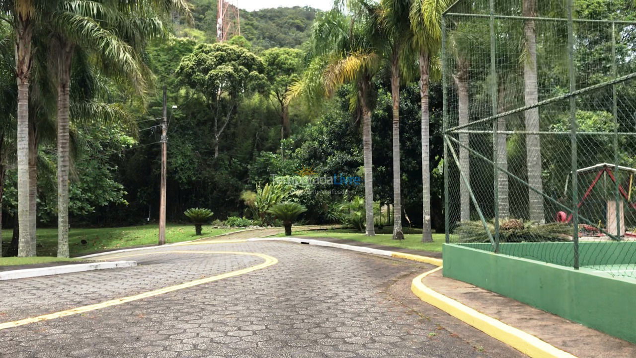 Apartamento para aluguel de temporada em Ubatuba (Praia das Toninhas)