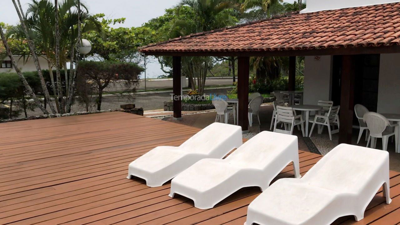 Apartamento para aluguel de temporada em Ubatuba (Praia das Toninhas)