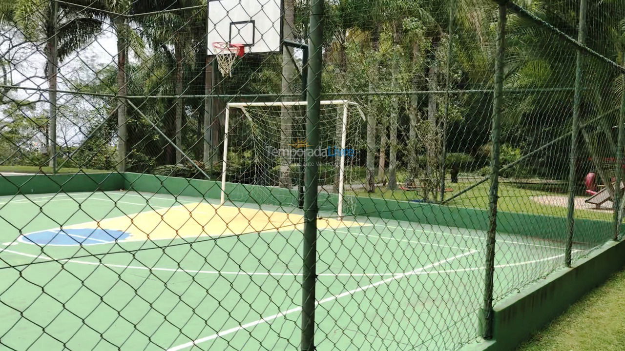 Apartamento para aluguel de temporada em Ubatuba (Praia das Toninhas)
