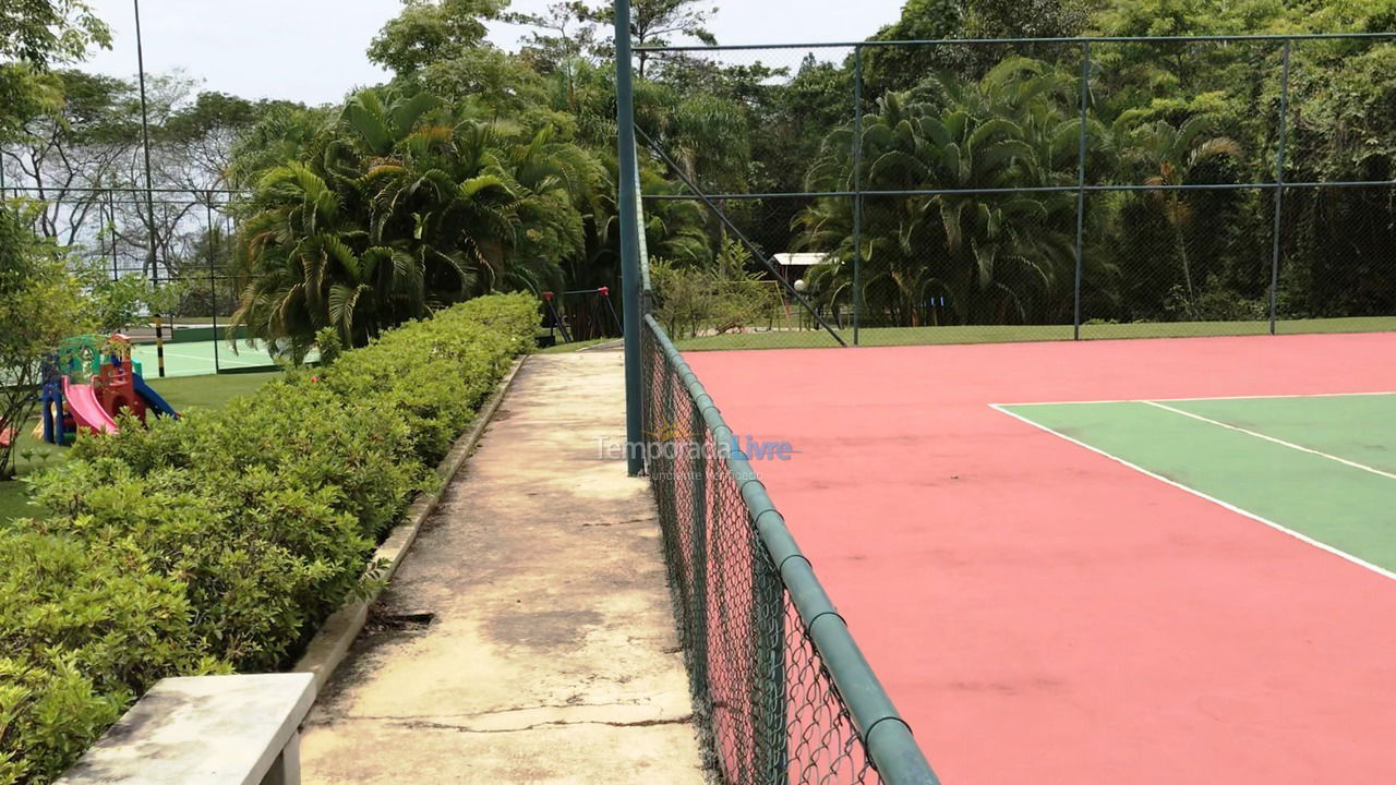 Apartamento para aluguel de temporada em Ubatuba (Praia das Toninhas)