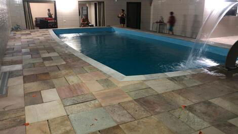 PISCINA LINDA