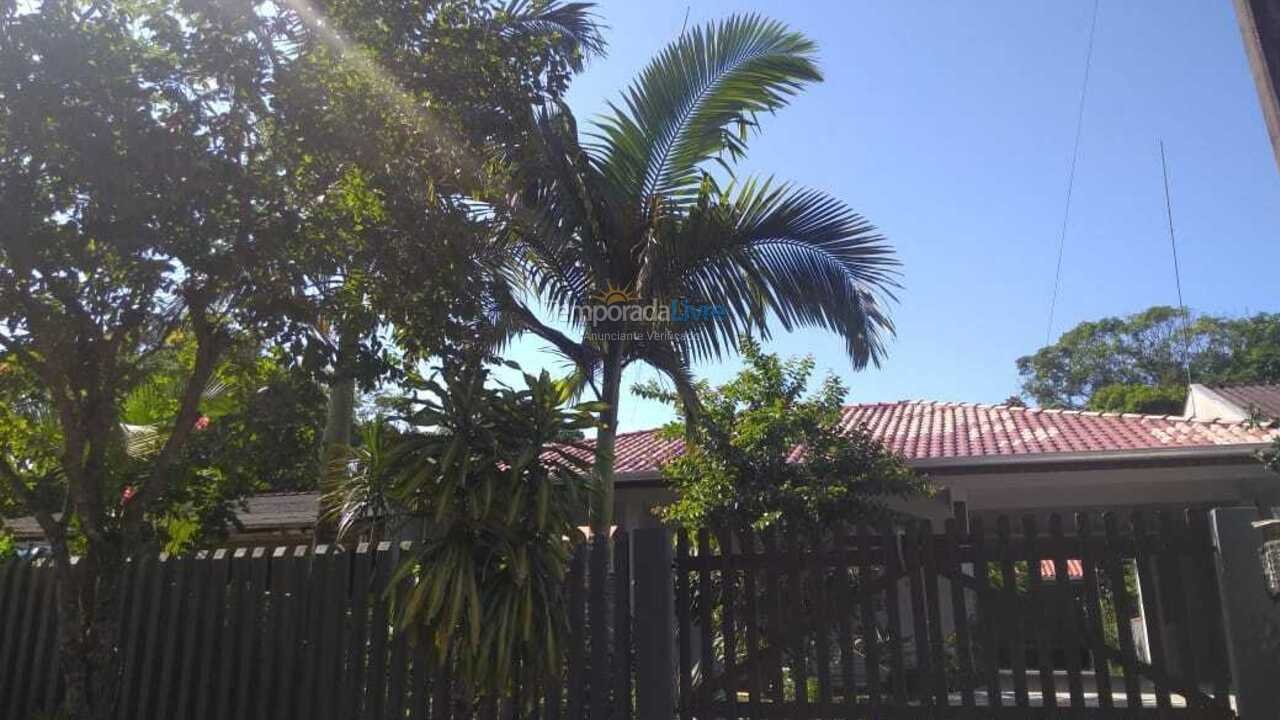 Casa para alquiler de vacaciones em Itapoá (Balneário Imperador)