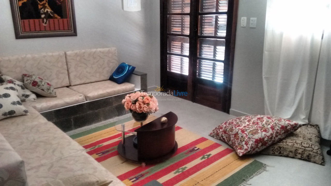 Casa para aluguel de temporada em Caraguatatuba (Massaguaçu)