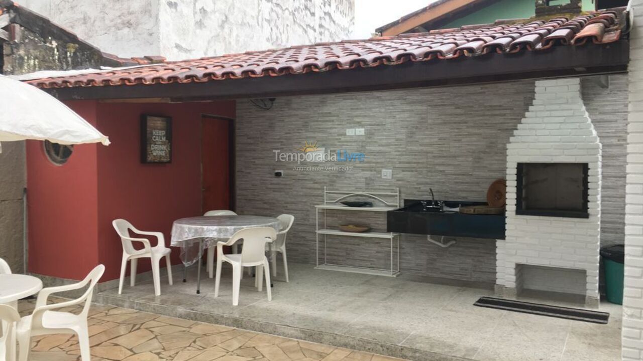 Casa para aluguel de temporada em Caraguatatuba (Massaguaçu)