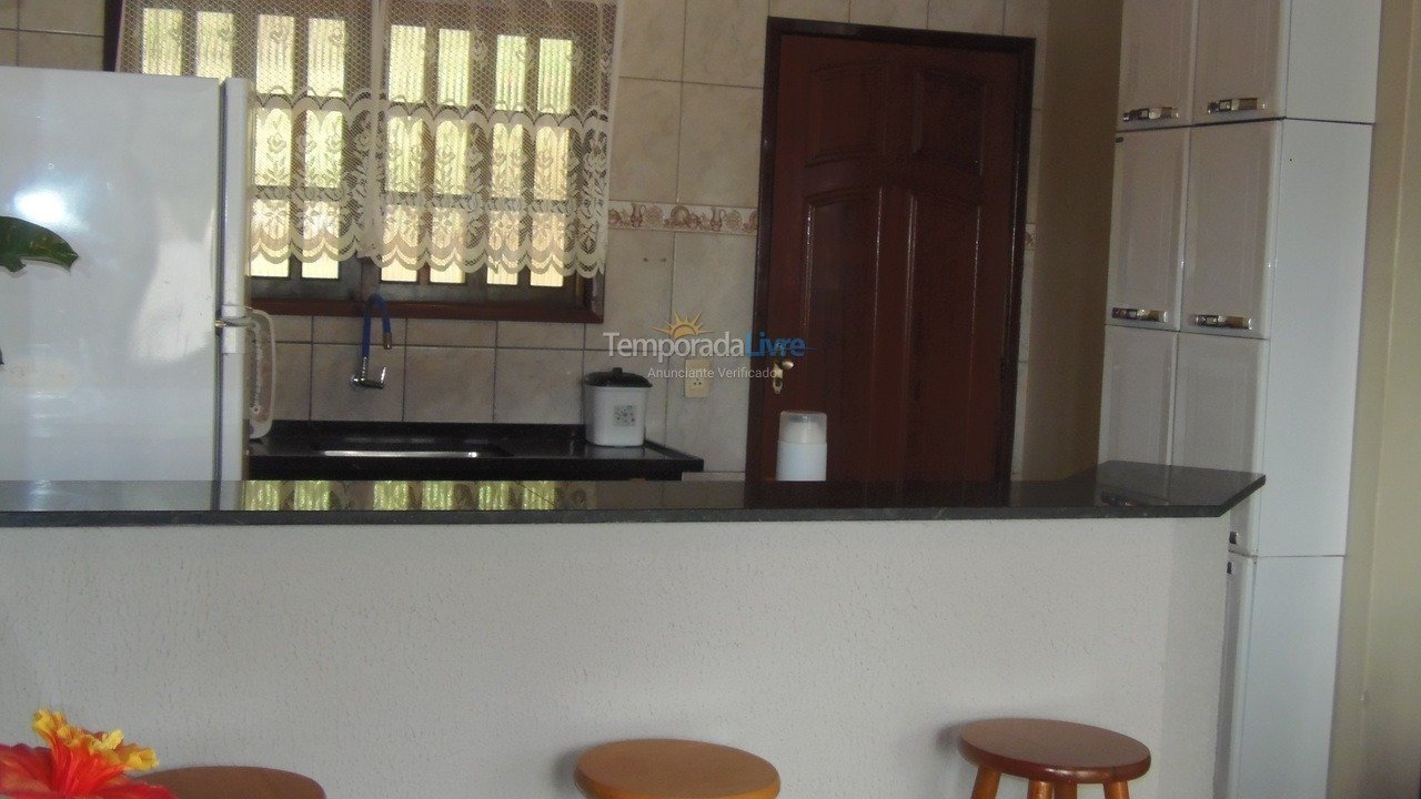 House for vacation rental in Ubatuba (Praia das Toninhas 299)