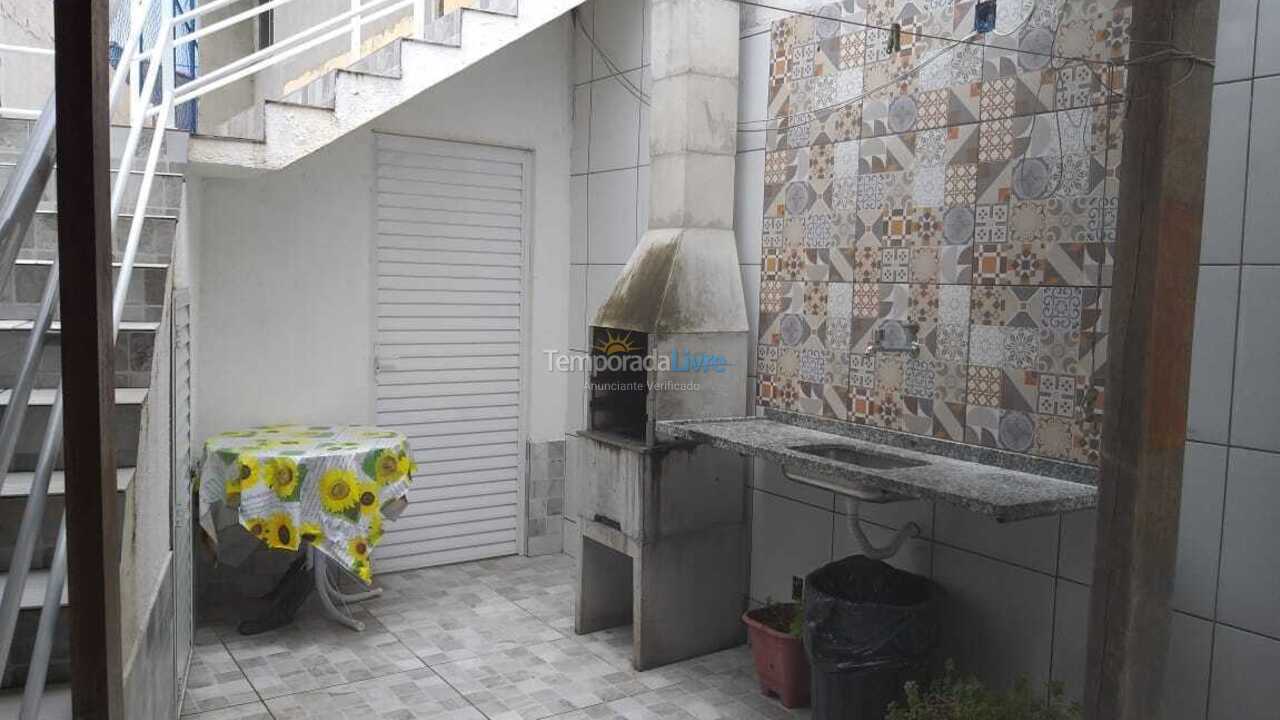 Casa para aluguel de temporada em Cabo Frio (Praia do Forte)