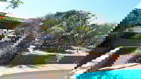 House with pool in Praia Do Rosa, Accommodation for 06 people!