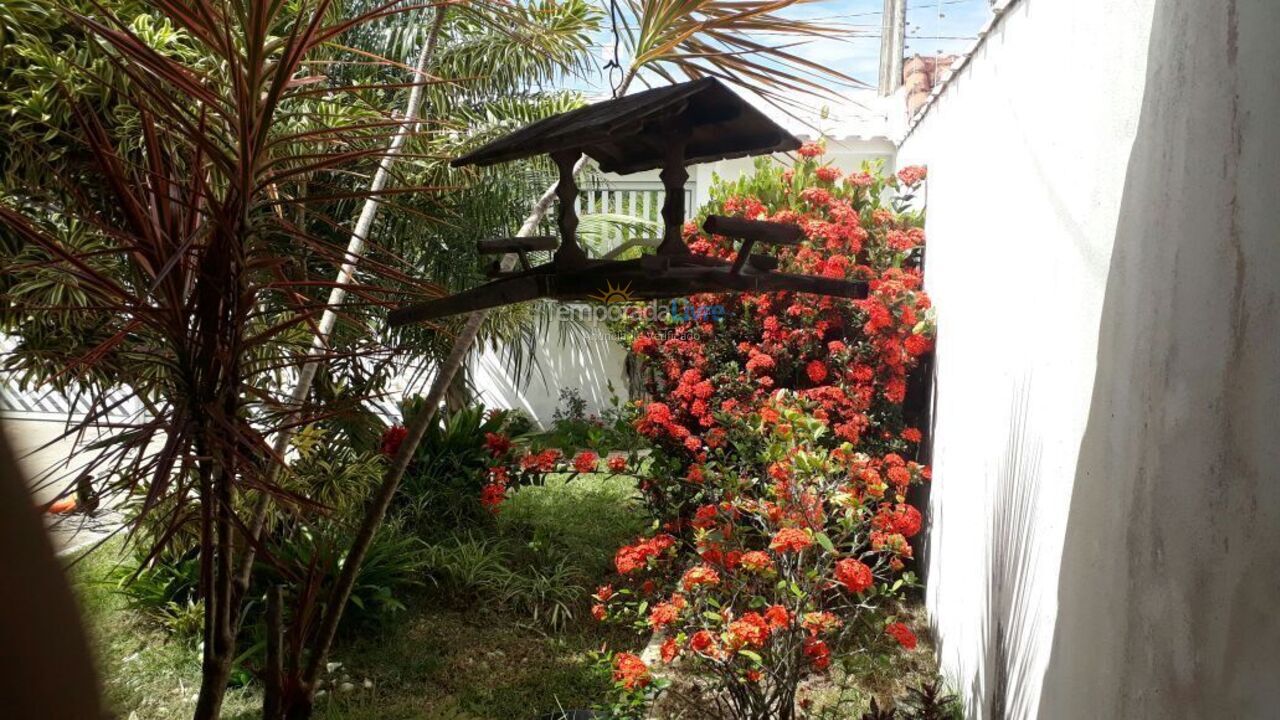 Casa para alquiler de vacaciones em Peruíbe (Balneario Maria Helena Novaes)