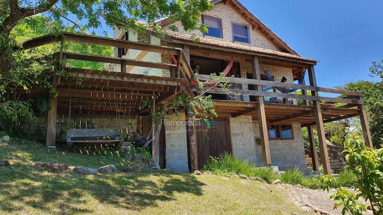 Casa para alquiler de vacaciones em Imbituba (Praia do Rosa)