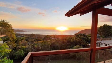 CASA VISTA PANORÂMICA SILVEIRA - GAROPABA