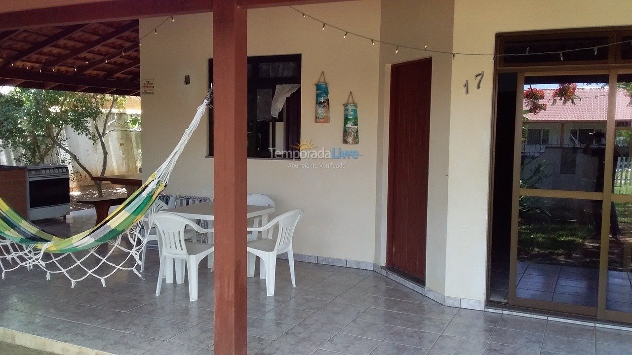 Casa para alquiler de vacaciones em Palhoça (Praia da Pinheira)