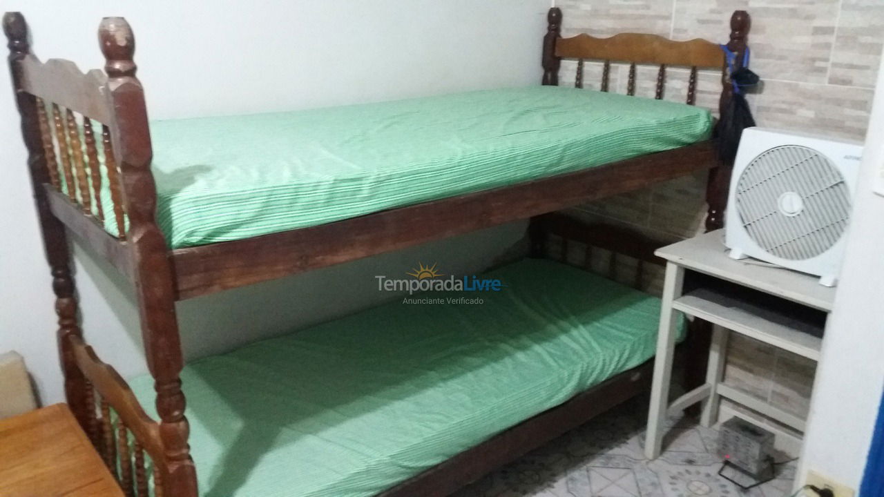 Apartamento para aluguel de temporada em Guarujá (Pitangueiras)