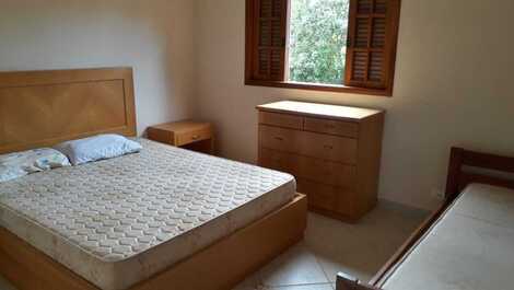 JUQUEHY - SOBRADO HERMOSO Y GRANDE CON 5 HABITACIONES Y PISCINA PRIVADA