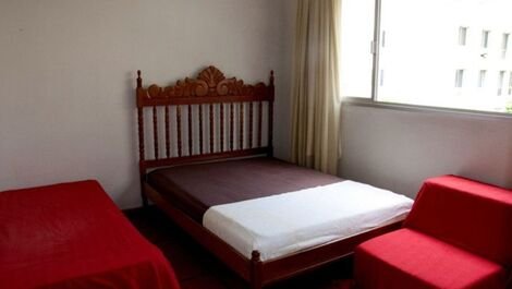 Cómodo 2 dormitorios a una cuadra de Praia do Morro