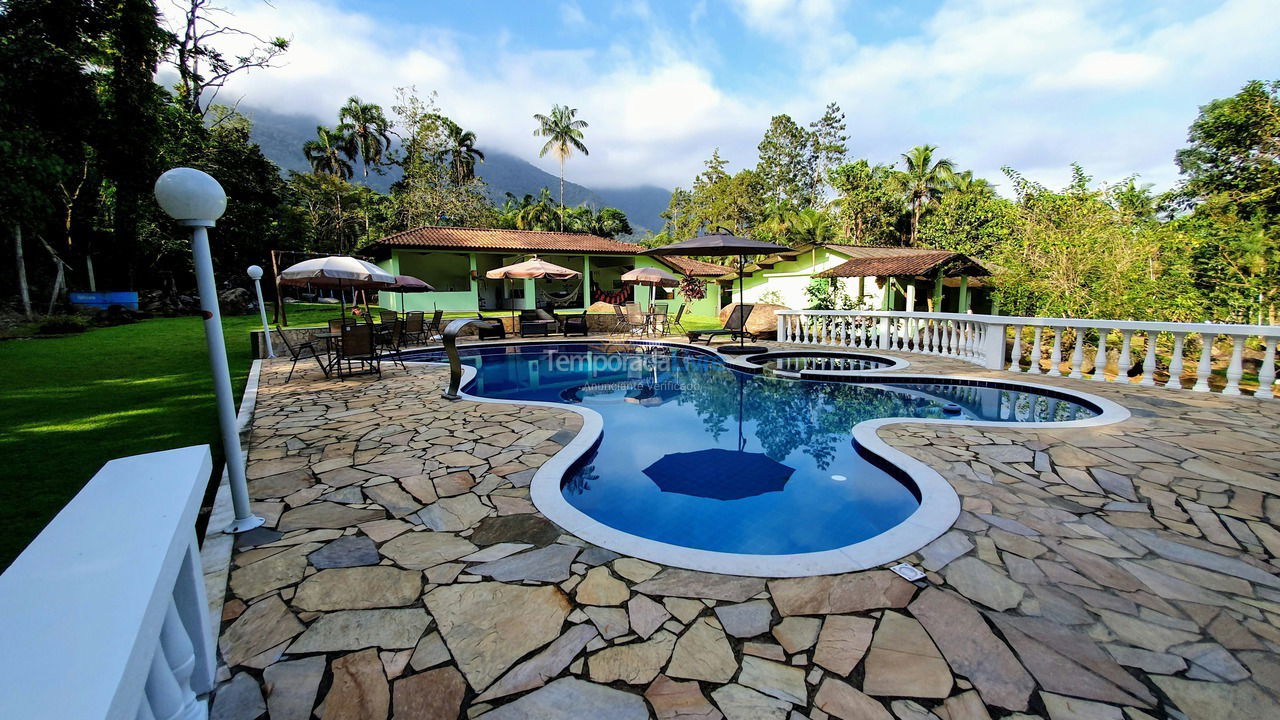 Granja para alquiler de vacaciones em Ubatuba (Praia Dura)