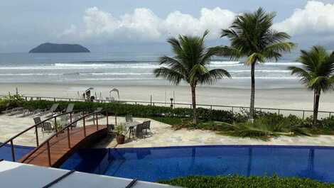Beautiful property, comfort, warmth and security on Juquehy beach