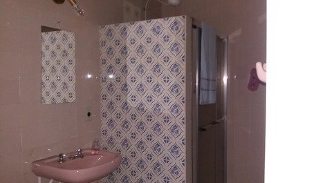 Banheiro/Pia/espelho/box ducha