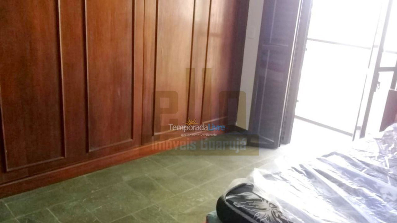 Apartment for vacation rental in Guarujá (Enseada)