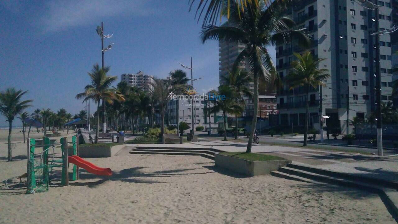 Apartamento para aluguel de temporada em Praia Grande (Vila Tupi)