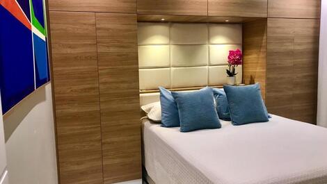 Maravilloso apartamento de alto nivel, vistas al mar, a 30 metros de la playa.