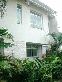 CASA CAMBURY Cond Closed 5 Dorms, 300mts Praia, Camburi, S. Sebastião