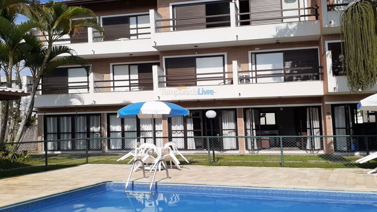 Casa para aluguel de temporada em Ubatuba (Praia das Toninhas)