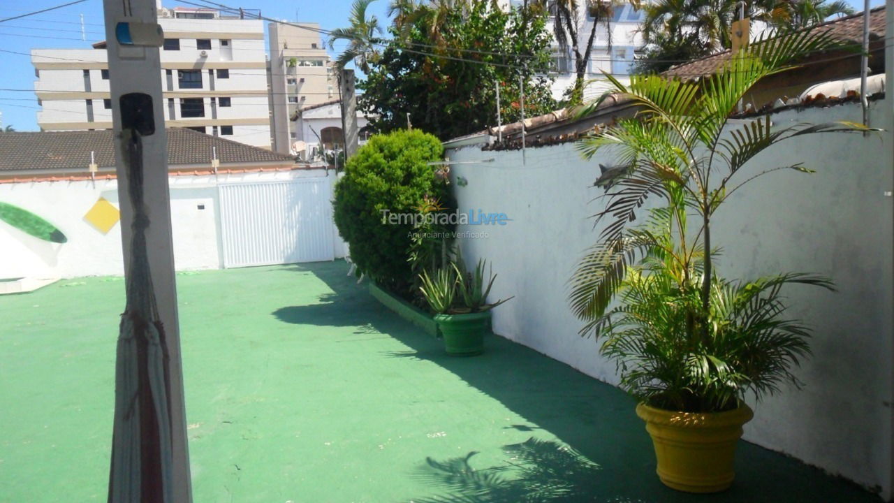 Casa para aluguel de temporada em Guarujá (Enseada)