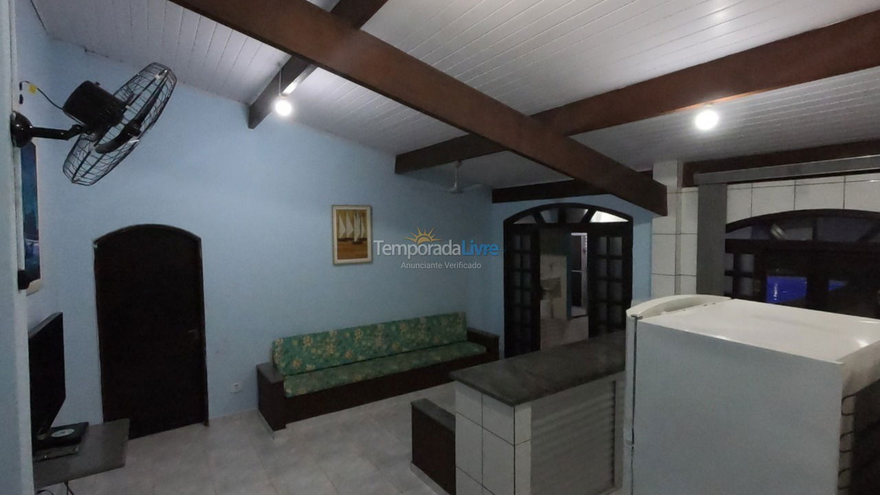 Casa para alquiler de vacaciones em Caraguatatuba (Praia da Mococa)