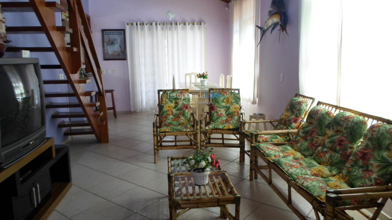 Casa para aluguel de temporada em Bertioga (Vista Linda)