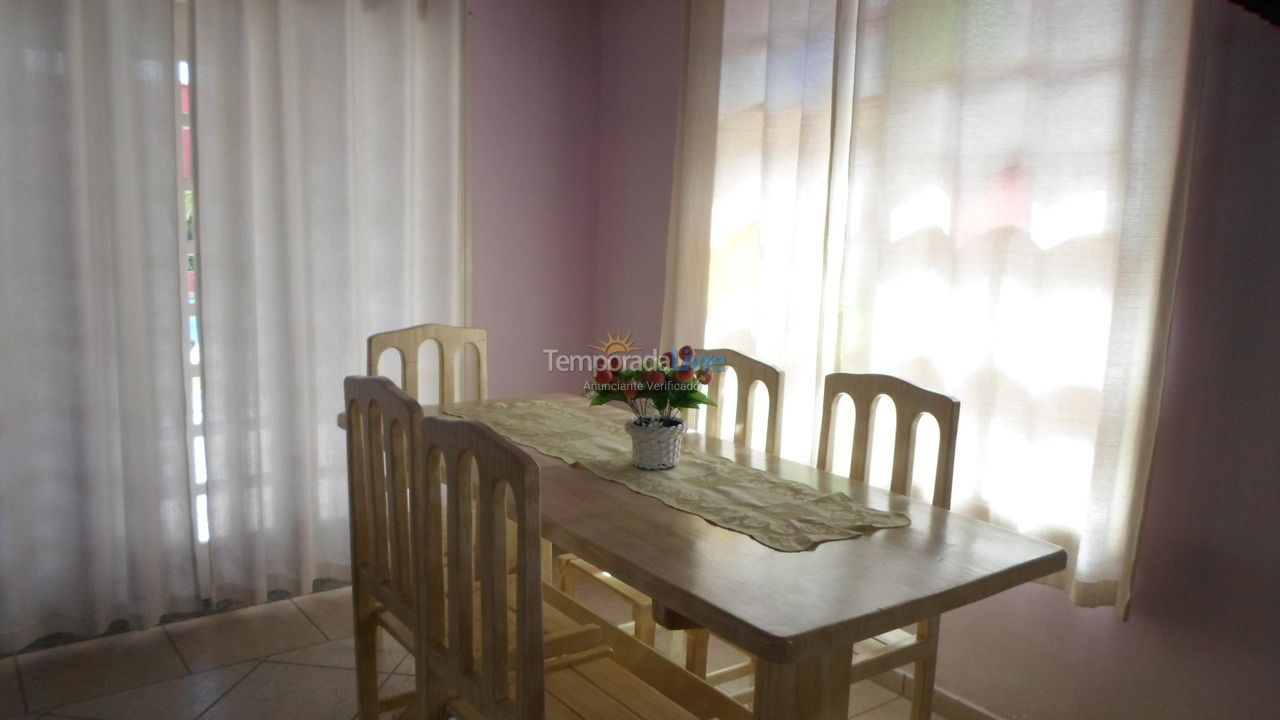 Casa para aluguel de temporada em Bertioga (Vista Linda)