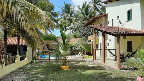 House in condominium PRAIA DE ACUIPE in ILHÉUS. WITH POOL AND INT WIFI