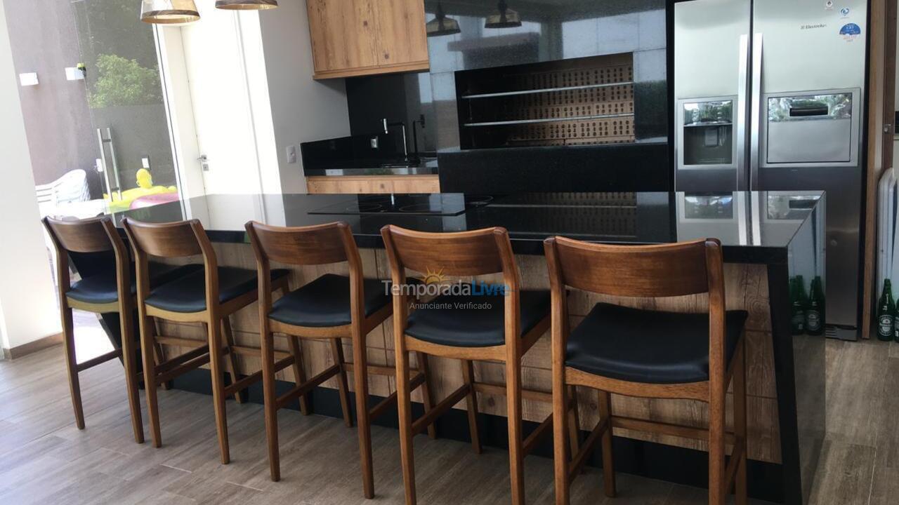 Casa para alquiler de vacaciones em Florianópolis (Jurere Tradicional)