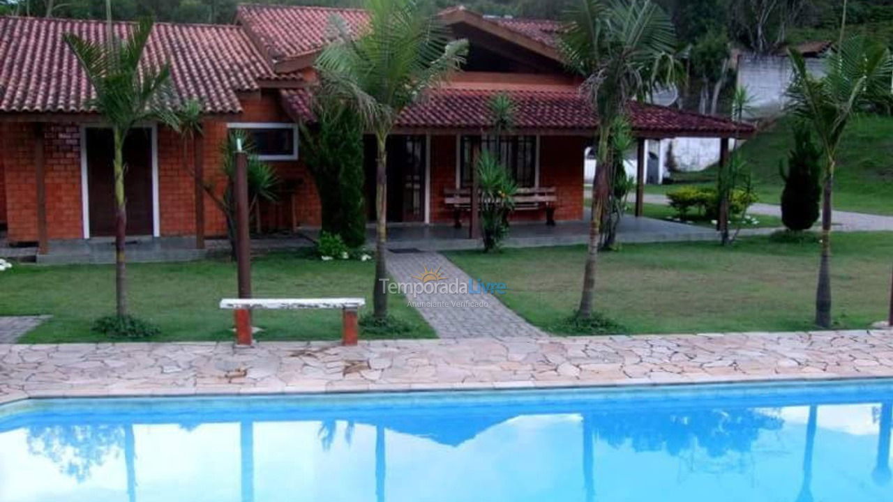 Ranch for vacation rental in Itapecerica da Serra (Jd Petropolis)