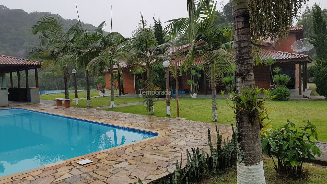 Ranch for vacation rental in Itapecerica da Serra (Jd Petropolis)