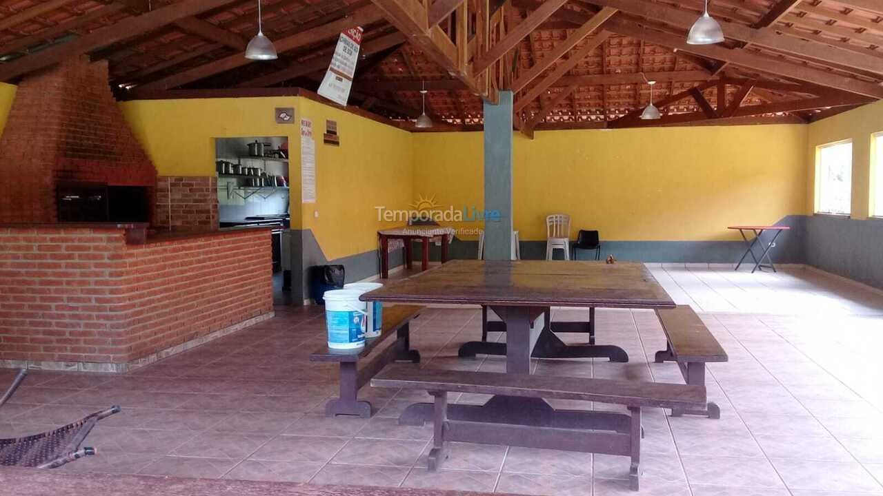 Chácara / sítio para aluguel de temporada em Itapecerica da Serra (Jd Petropolis)