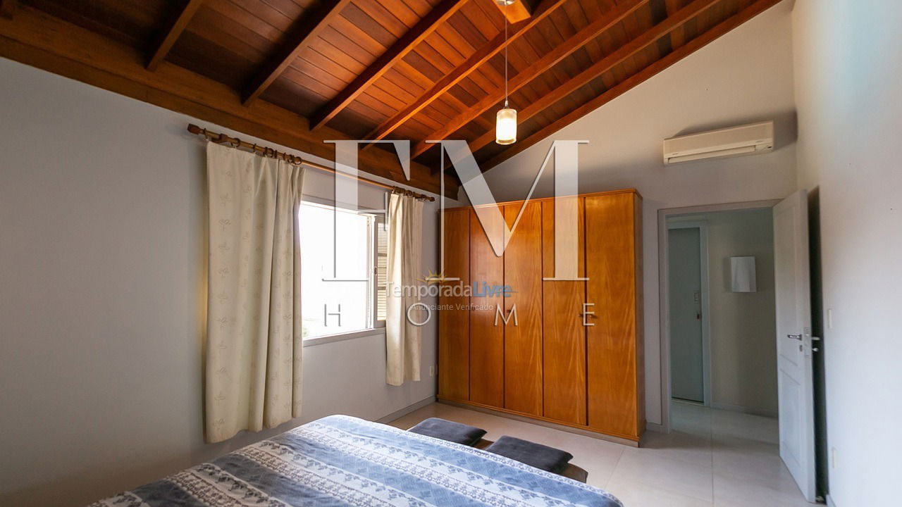 Casa para aluguel de temporada em Florianopolis (Jurerê Internacional)