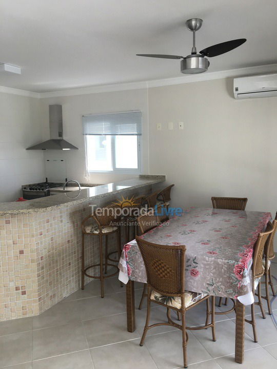 Apartment for vacation rental in Ubatuba (Praia Grande)