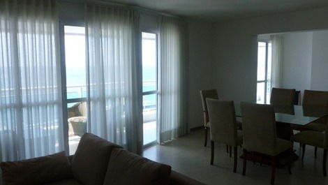 Apartment for season 2 suites Praia da Barra Salvador- BA