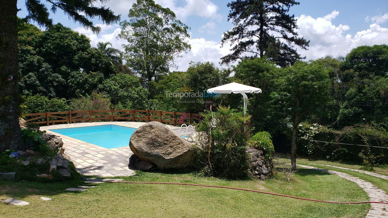 Granja para alquiler de vacaciones em Mairiporã (Parque Suíço)