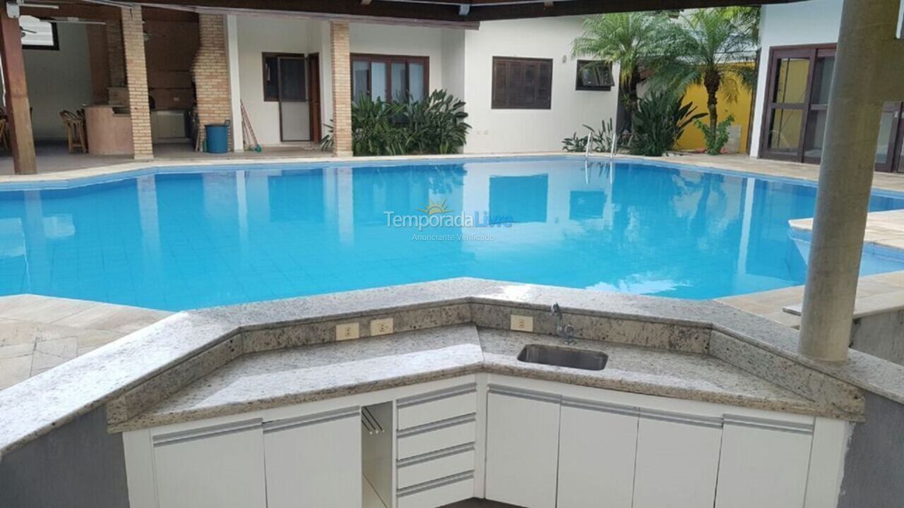 Casa para aluguel de temporada em Guarujá (Praia do Pernambuco)