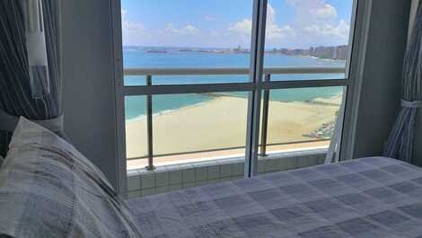 Modern Beachfront Apartment w. Magnificent Seaview