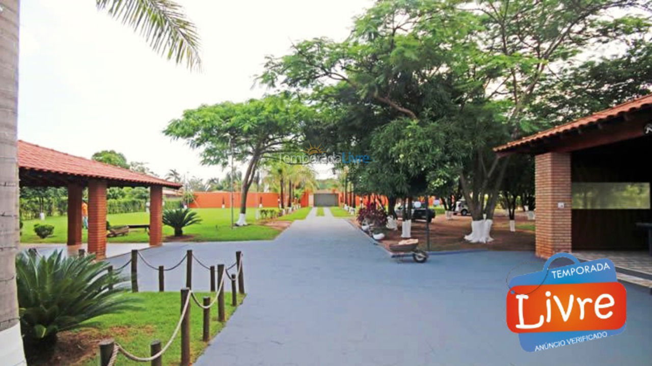 Casa para aluguel de temporada em Olímpia (Thermas Dos Laranjais)