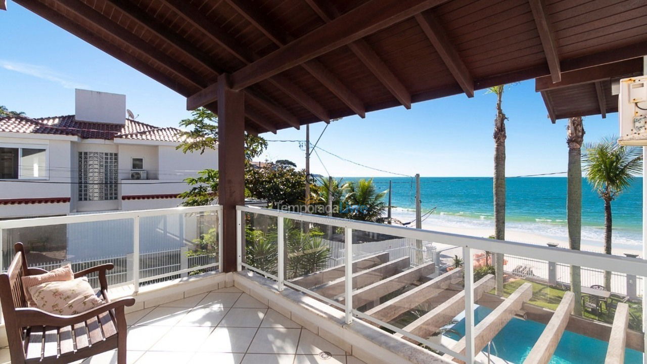 Casa para aluguel de temporada em Bombinhas (Praia de Bombinhas)